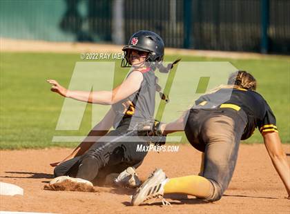 Thumbnail 2 in St. Francis vs. Del Oro (CIF SJS D2 Final) photogallery.