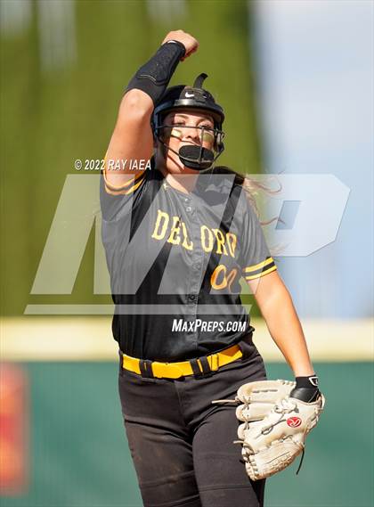 Thumbnail 1 in St. Francis vs. Del Oro (CIF SJS D2 Final) photogallery.