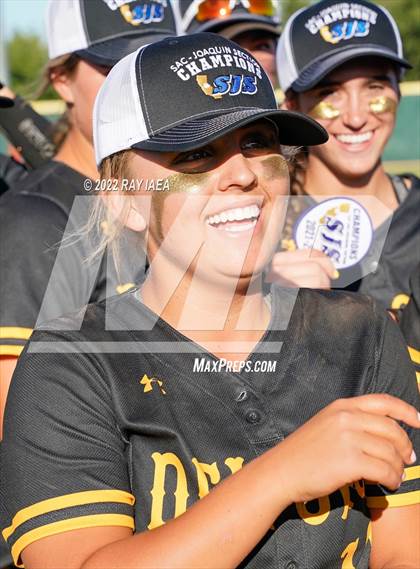 Thumbnail 3 in St. Francis vs. Del Oro (CIF SJS D2 Final) photogallery.