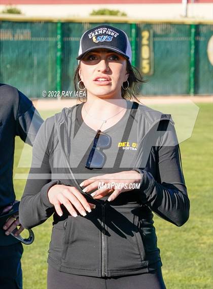 Thumbnail 3 in St. Francis vs. Del Oro (CIF SJS D2 Final) photogallery.