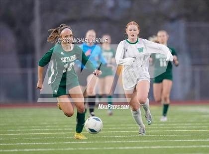 Thumbnail 3 in Skyline vs Woodinville (WIAA 4A Final) photogallery.