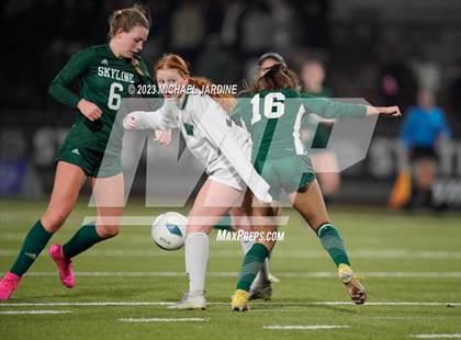 Thumbnail 3 in Skyline vs Woodinville (WIAA 4A Final) photogallery.