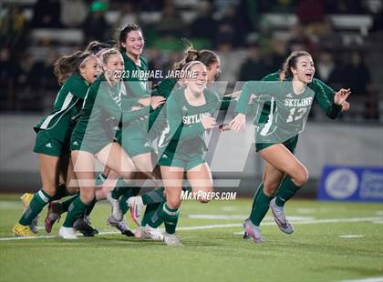 Thumbnail 3 in Skyline vs Woodinville (WIAA 4A Final) photogallery.