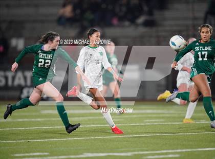 Thumbnail 2 in Skyline vs Woodinville (WIAA 4A Final) photogallery.