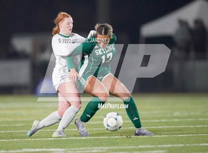 Thumbnail 2 in Skyline vs Woodinville (WIAA 4A Final) photogallery.