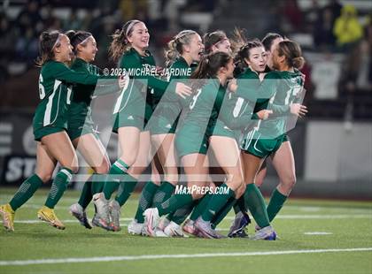 Thumbnail 2 in Skyline vs Woodinville (WIAA 4A Final) photogallery.