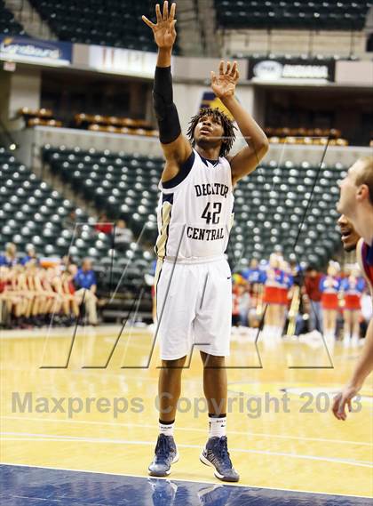 Thumbnail 2 in Martinsville vs. Decatur Central (Bankers Life Fieldhouse Challenge) photogallery.