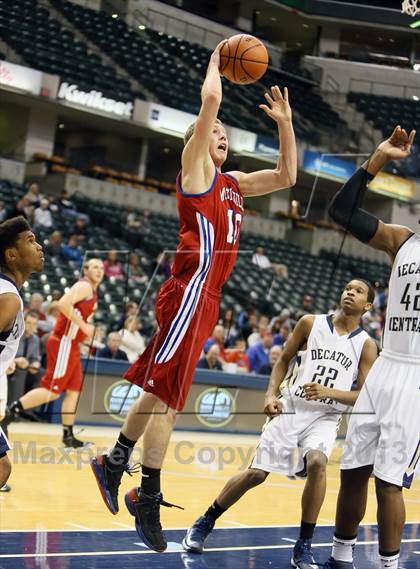 Thumbnail 2 in Martinsville vs. Decatur Central (Bankers Life Fieldhouse Challenge) photogallery.