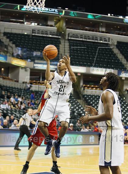 Thumbnail 1 in Martinsville vs. Decatur Central (Bankers Life Fieldhouse Challenge) photogallery.
