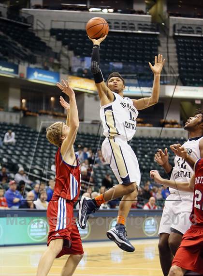 Thumbnail 1 in Martinsville vs. Decatur Central (Bankers Life Fieldhouse Challenge) photogallery.