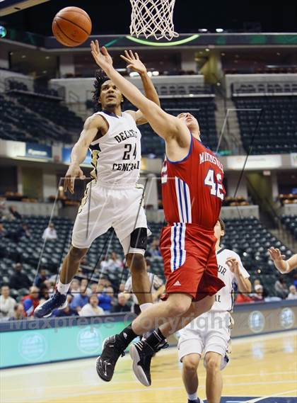 Thumbnail 3 in Martinsville vs. Decatur Central (Bankers Life Fieldhouse Challenge) photogallery.