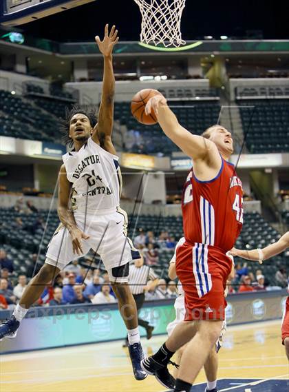 Thumbnail 1 in Martinsville vs. Decatur Central (Bankers Life Fieldhouse Challenge) photogallery.
