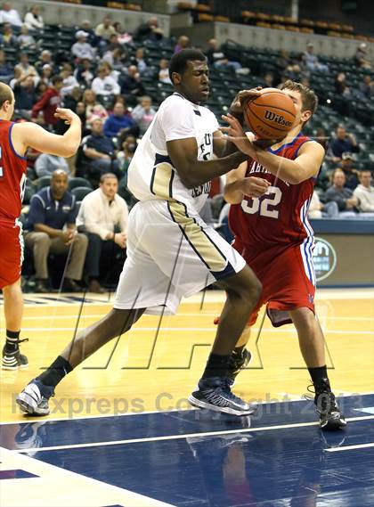Thumbnail 3 in Martinsville vs. Decatur Central (Bankers Life Fieldhouse Challenge) photogallery.