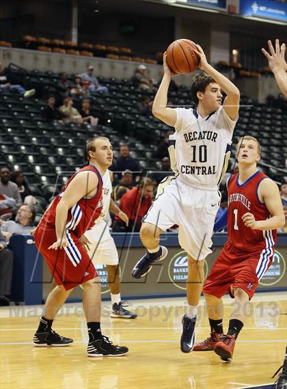 Thumbnail 2 in Martinsville vs. Decatur Central (Bankers Life Fieldhouse Challenge) photogallery.