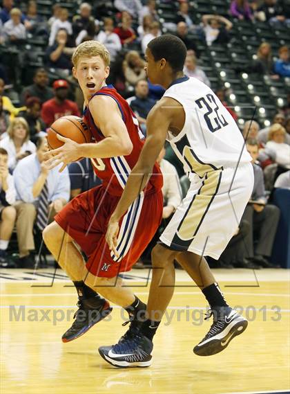 Thumbnail 3 in Martinsville vs. Decatur Central (Bankers Life Fieldhouse Challenge) photogallery.