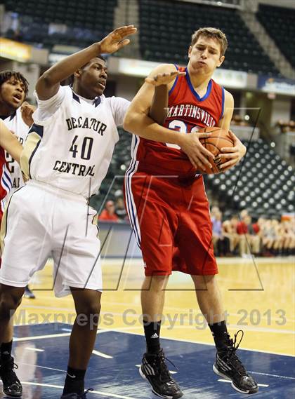 Thumbnail 3 in Martinsville vs. Decatur Central (Bankers Life Fieldhouse Challenge) photogallery.