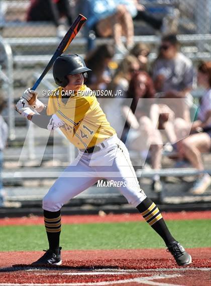 Thumbnail 2 in Metamora vs. Hendersonville photogallery.