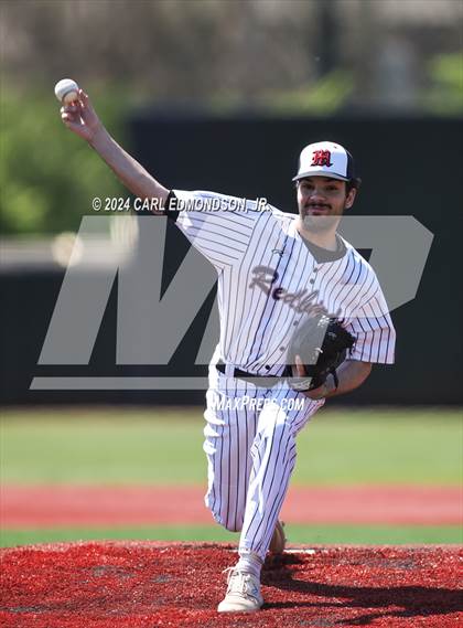 Thumbnail 3 in Metamora vs. Hendersonville photogallery.