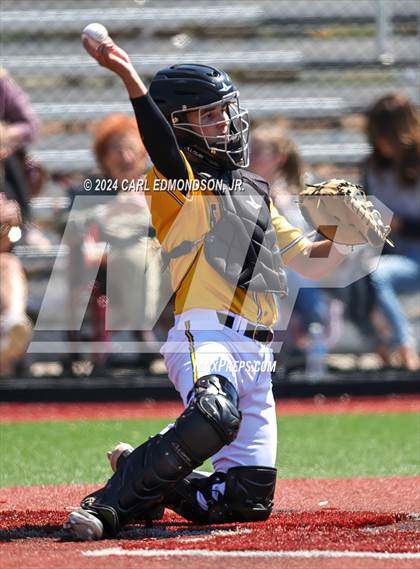 Thumbnail 1 in Metamora vs. Hendersonville photogallery.