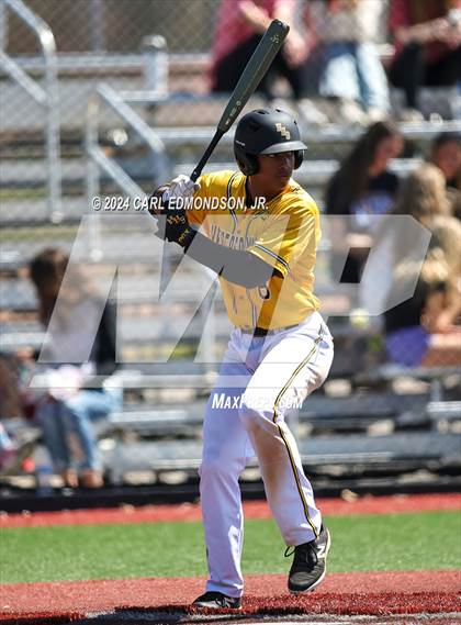Thumbnail 3 in Metamora vs. Hendersonville photogallery.