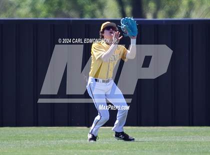 Thumbnail 3 in Metamora vs. Hendersonville photogallery.