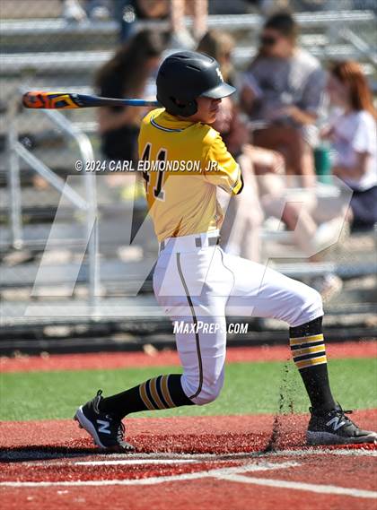 Thumbnail 1 in Metamora vs. Hendersonville photogallery.