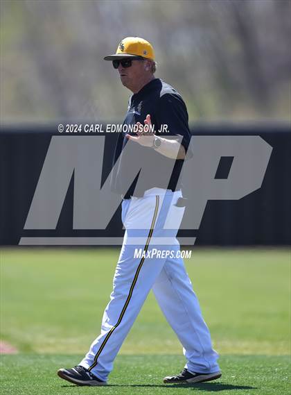 Thumbnail 3 in Metamora vs. Hendersonville photogallery.