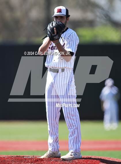 Thumbnail 2 in Metamora vs. Hendersonville photogallery.