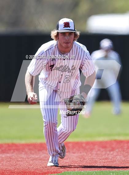 Thumbnail 1 in Metamora vs. Hendersonville photogallery.