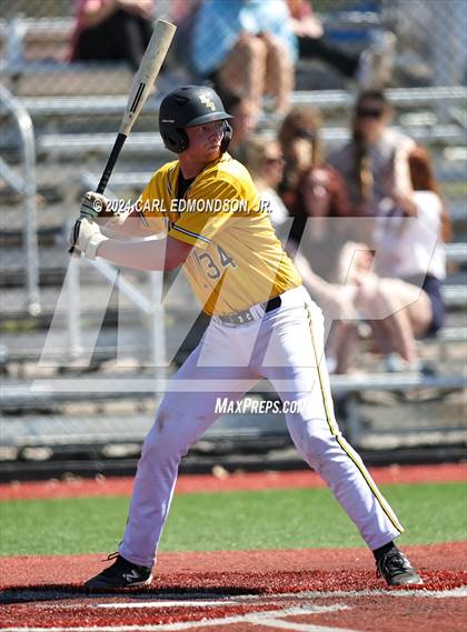 Thumbnail 3 in Metamora vs. Hendersonville photogallery.