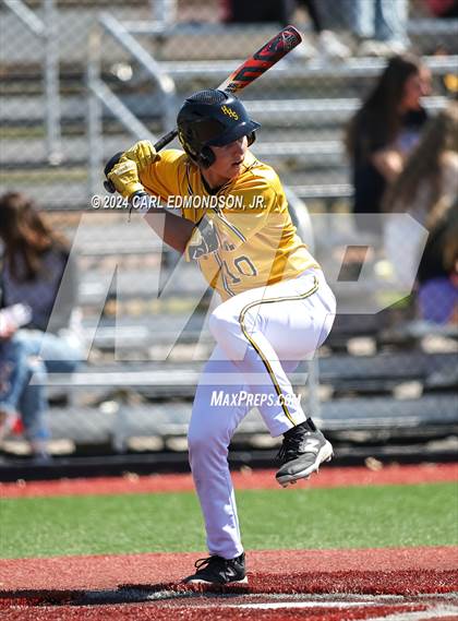 Thumbnail 1 in Metamora vs. Hendersonville photogallery.