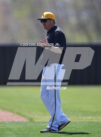 Thumbnail 1 in Metamora vs. Hendersonville photogallery.