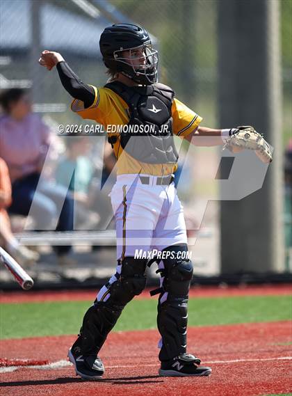 Thumbnail 2 in Metamora vs. Hendersonville photogallery.