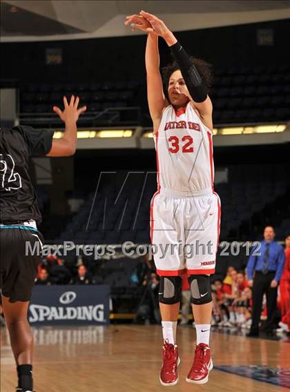 Thumbnail 1 in Santiago vs. Mater Dei (CIF SS D1AA Semifinal) photogallery.