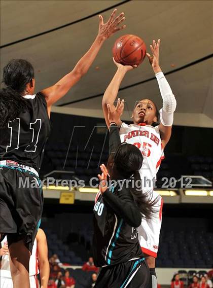 Thumbnail 1 in Santiago vs. Mater Dei (CIF SS D1AA Semifinal) photogallery.
