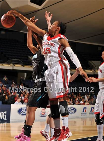 Thumbnail 3 in Santiago vs. Mater Dei (CIF SS D1AA Semifinal) photogallery.