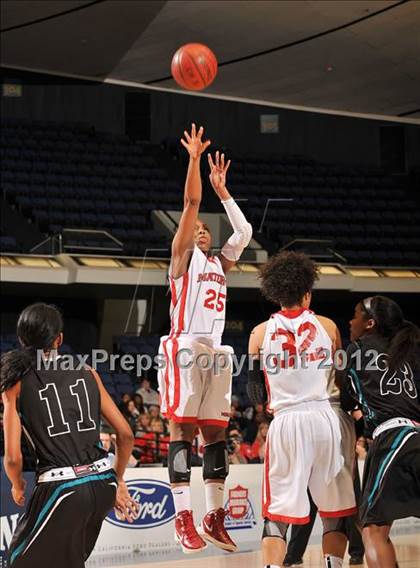 Thumbnail 3 in Santiago vs. Mater Dei (CIF SS D1AA Semifinal) photogallery.