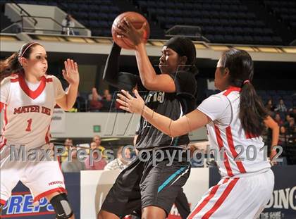 Thumbnail 3 in Santiago vs. Mater Dei (CIF SS D1AA Semifinal) photogallery.