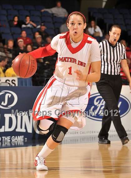 Thumbnail 1 in Santiago vs. Mater Dei (CIF SS D1AA Semifinal) photogallery.