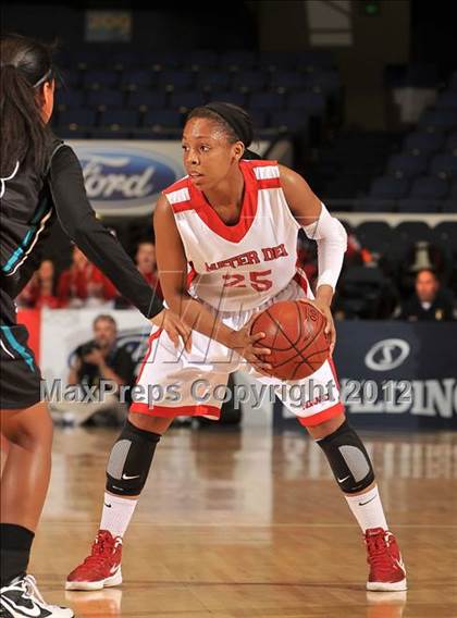Thumbnail 3 in Santiago vs. Mater Dei (CIF SS D1AA Semifinal) photogallery.
