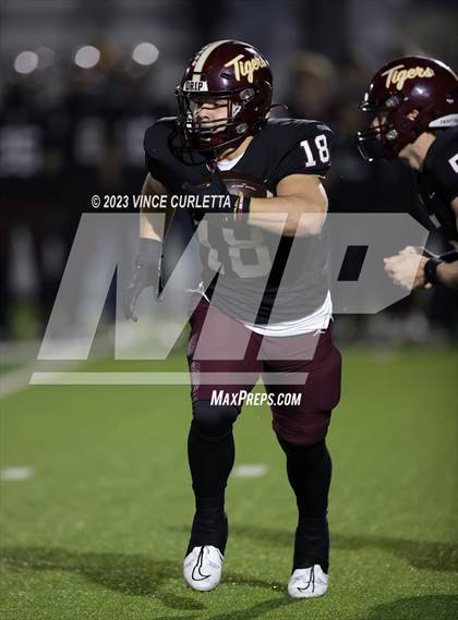 Thumbnail 3 in Vista Ridge @ Dripping Springs (UIL 6A Football Bi-District Playoff) photogallery.