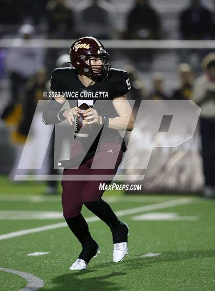 Thumbnail 3 in Vista Ridge @ Dripping Springs (UIL 6A Football Bi-District Playoff) photogallery.