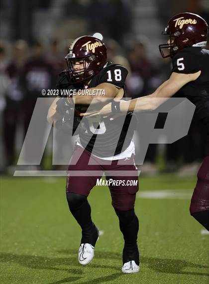Thumbnail 1 in Vista Ridge @ Dripping Springs (UIL 6A Football Bi-District Playoff) photogallery.