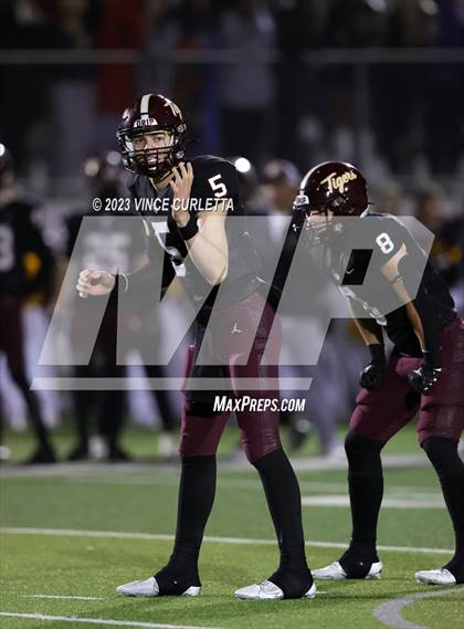 Thumbnail 3 in Vista Ridge @ Dripping Springs (UIL 6A Football Bi-District Playoff) photogallery.