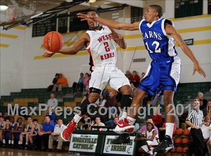 Thumbnail 2 in Karns vs. West (Knoxville Catholic Pilot Tournament) photogallery.