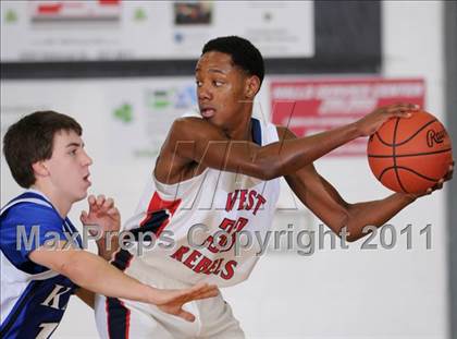 Thumbnail 3 in Karns vs. West (Knoxville Catholic Pilot Tournament) photogallery.