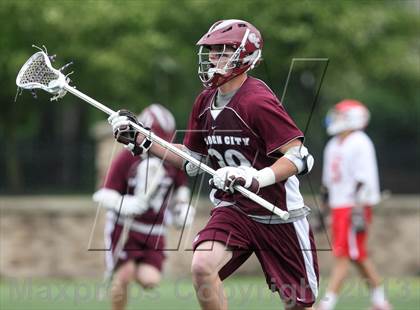 Thumbnail 3 in Jamesville-DeWitt vs. Garden City (NYSPHSAA Class B Final) photogallery.