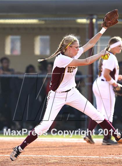 Thumbnail 2 in Deer Park vs Port Arthur Memorial photogallery.