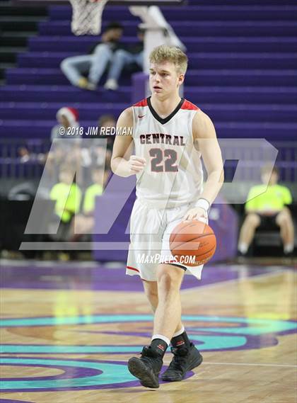Thumbnail 1 in Brunswick vs La Crosse Central (City of Palms Classic) photogallery.
