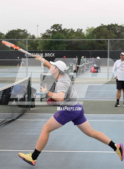 Thumbnail 2 in UIL 5A Tennis Boys and Mixed Doubles Semifinals photogallery.